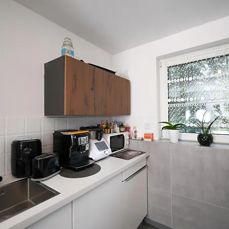 Monteurzimmer-dortmund-mengede * Dortmund